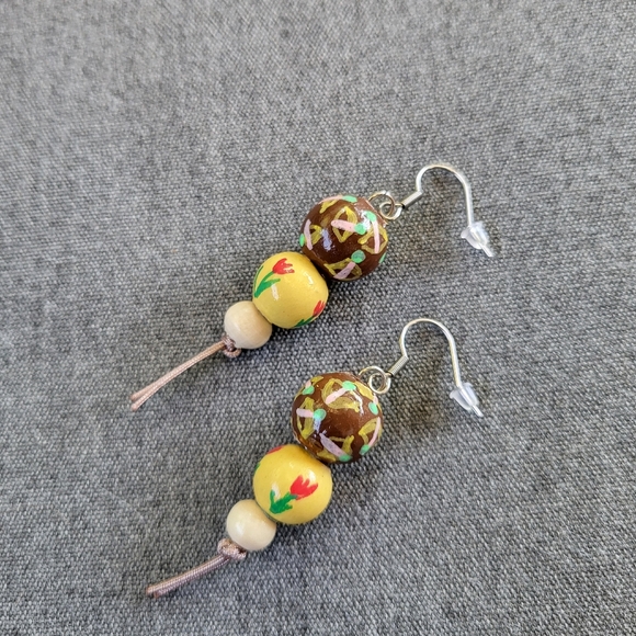 New handmade Necklace and earrings set - Picture 3 of 9